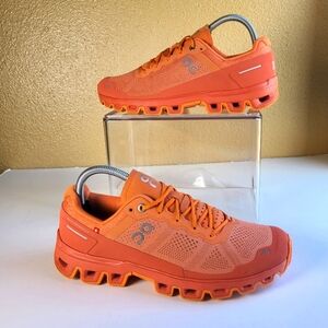 ON Running Women Cloudventure - Sandstone/Orange - Women size 9